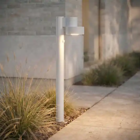Lampione a LED Lucande Elune, grigio chiaro, con sensore, IP44, 77 cm Non Perdere