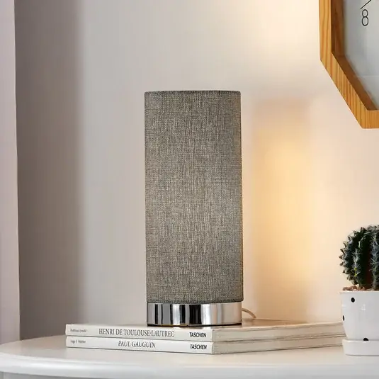 Ronja - lampada da tavolo con base cromata Compra Adesso