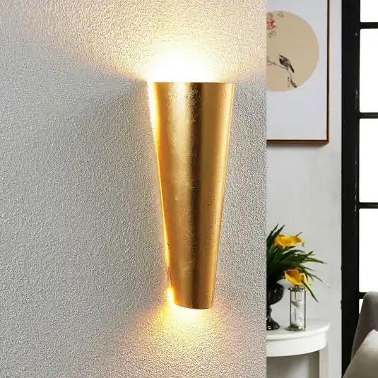 Applique Conan di forma compiuta in oro Compra Adesso