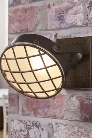 Acquista Ora Lindby fatto Tamin, color ruggine, a 1 luce, vetro, G9