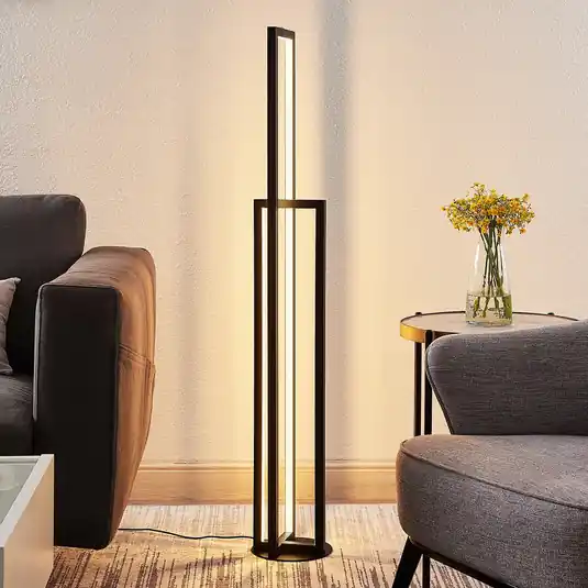Promozione Lucande LED piantana Hylda, 123 cm, nero, alluminio