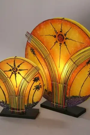 Miglior Prezzo Fantastica lampada da tavolo NAOMI alta 35 cm