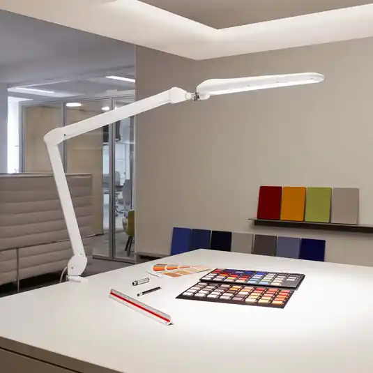 Ordina Subito Lampada da tavolo LED MAULcraft, bianca, 52 cm, base a morsetto, dimmerabile
