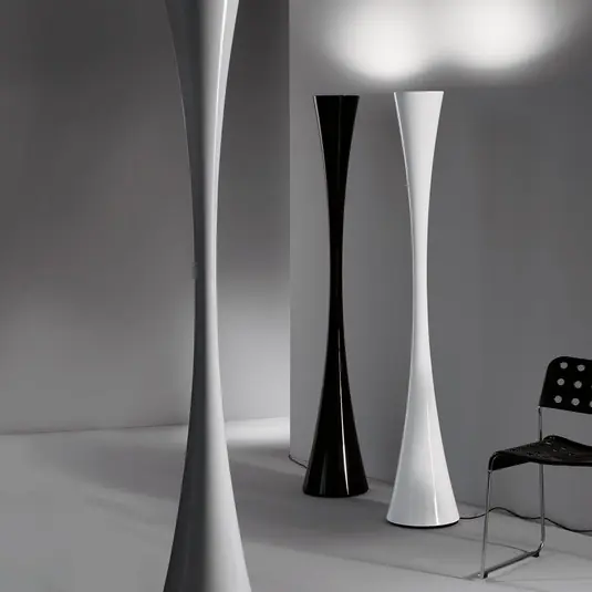 Martinelli Luce Biconica Lampada LED da pavimento 180 cm nero Ordina Subito