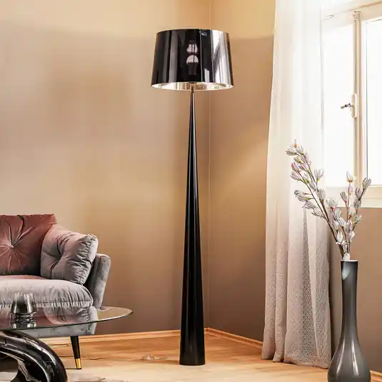 Compra Adesso Lampada da terra Totem LS cromata, nera