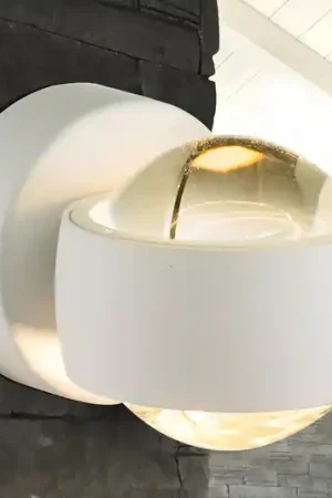Nuova Collezione Applique a LED Randi compatta, bianca