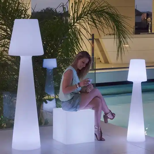 Lampada da terra Newgarden Lola altezza 110 cm bianco freddo Prezzo Di Fabbrica