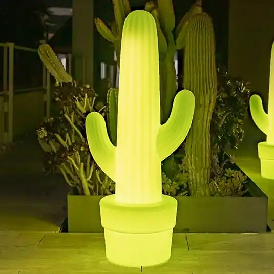 Ultime Pezzi Lampada da terra Newgarden Kaktus, verde lime