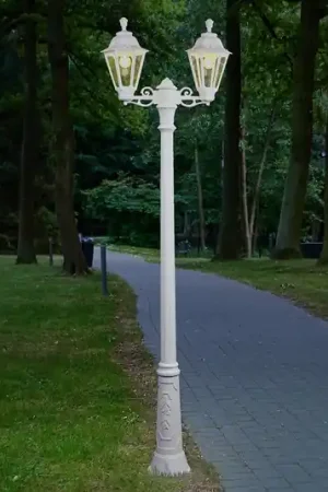 Lampione LED Artu Rut a 2 luci E27 bianco Acquista Ora