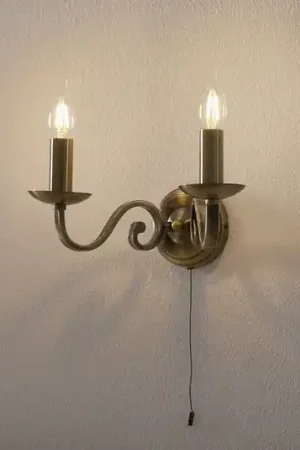 Applique Richmond, 2 luci interruttore a strappo Super Prezzo