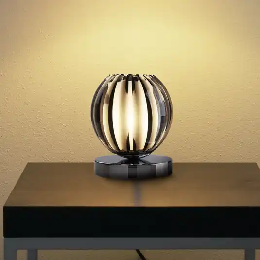 Offerta Lampada da tavolo Claw touch, paralume fumè