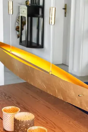 Lampada a sospensione Quitani LED Malu, oro, lunghezza 100 cm Offerta