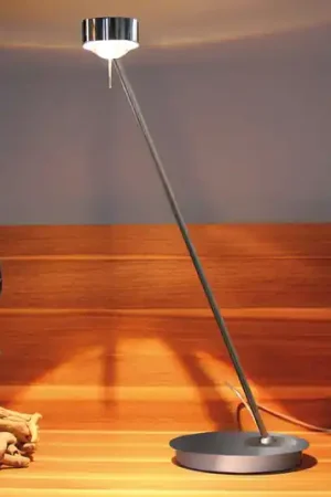 Lampada da tavolo dimmerabile PUK TABLE, cromo Non Perdere