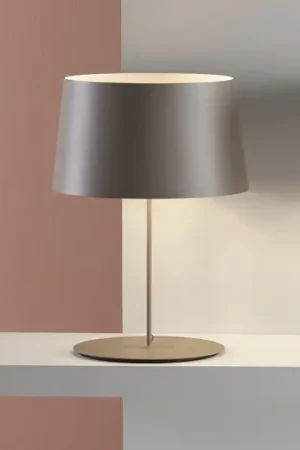 Compra Online Vibia Warm 4901 Lampada da tavolo, Ø 42 cm, marrone