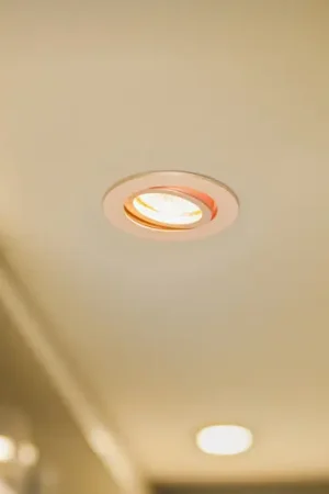 BRUMBERG 0063 spot da incasso tondo crema Pagamento Sicuro