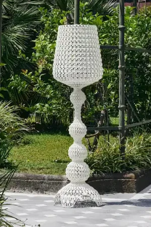 Kartell Kabuki - Lampada da terra da esterno a LED in bianco Sconto