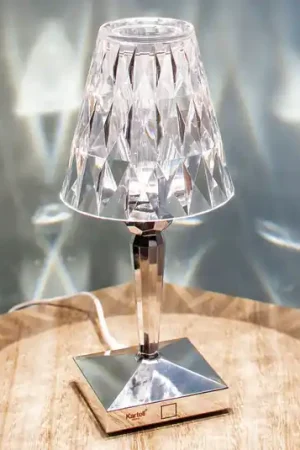 Direttamente Dal Produttore Kartell Lampada LED da tavolo a batteria Battery, 26 cm, color cromo, IP54