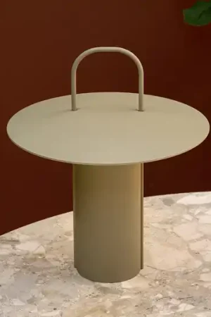 Quantità Limitata Audo Ray LED da tavolo, portatile, verde opaco