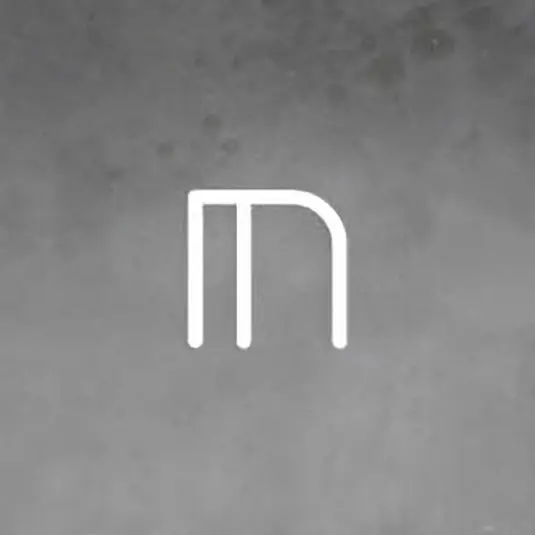 Artemide Alfabeto di luce a parete lettera maiuscola M Promo Stagionale