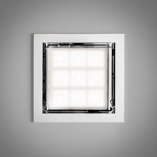 Prezzo Ridotto Plafoniera LED PAD80 con lente regolabile