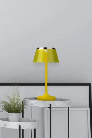 Offerta Lampo Aluminor La Petite Lampe LED da tavolo, giallo