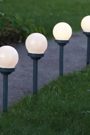 Ultimissimo Modello Lampioncino LED solare Globus in set 4x