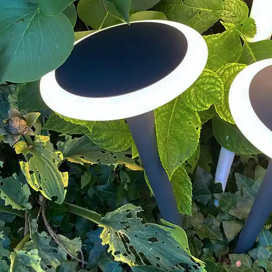 Professionale Lampioncino LED Bermuda con picchetto nero-grigio
