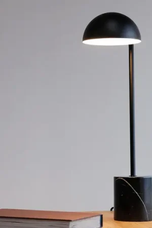 Prezzo Ridotto Dyberg Larsen Marble lampada da tavolo